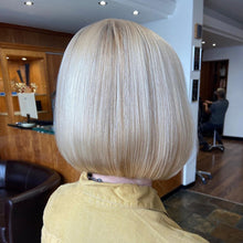 Load image into Gallery viewer, Metropolis Hairdressing